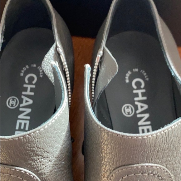 Authentic Chanel boots size 39.5 Brand new w/box - Picture 3 of 10